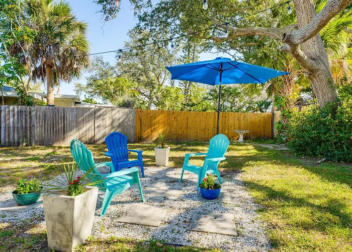 Walk To & Sun! Breezy Indian Rocks Holiday home Clearwater Beach